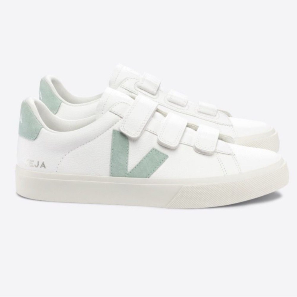 VEJA Recife Matcha Sneakers US8 *NEW with BOX*